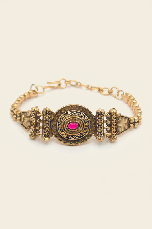 Antique Gold Oval Filigree delicate Bracelet with Ruby Cabochon