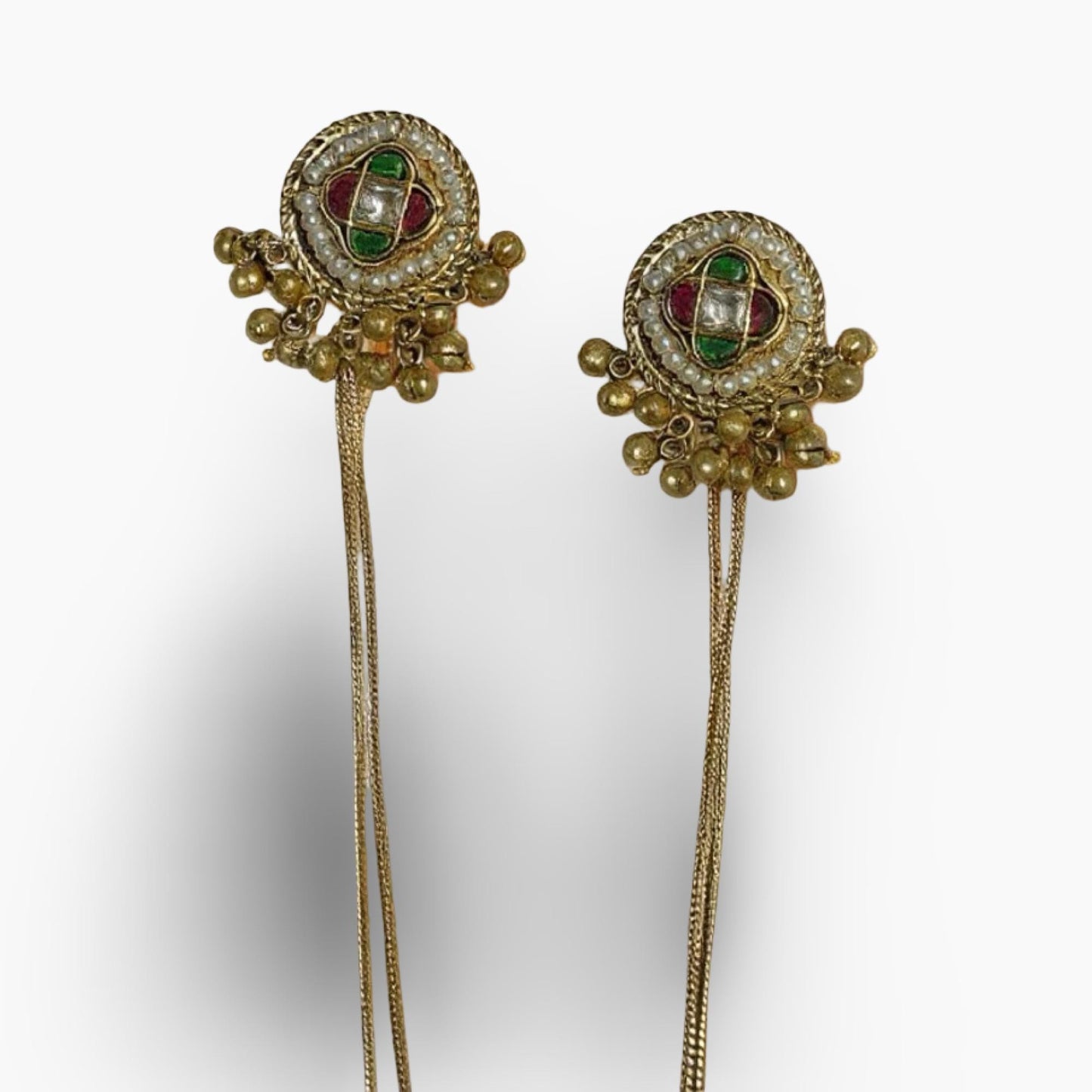 traditional Kashmiri earrings,Dejhoor earrings,feature a long chain, ghungroo bells, and kundan stone embellishments