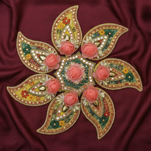 Decorative brooch with pink roses and gold paisley patterns, shown with measurements on a white background.
