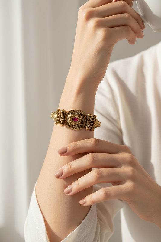 Antique Gold Oval Filigree delicate Bracelet with Ruby Cabochon