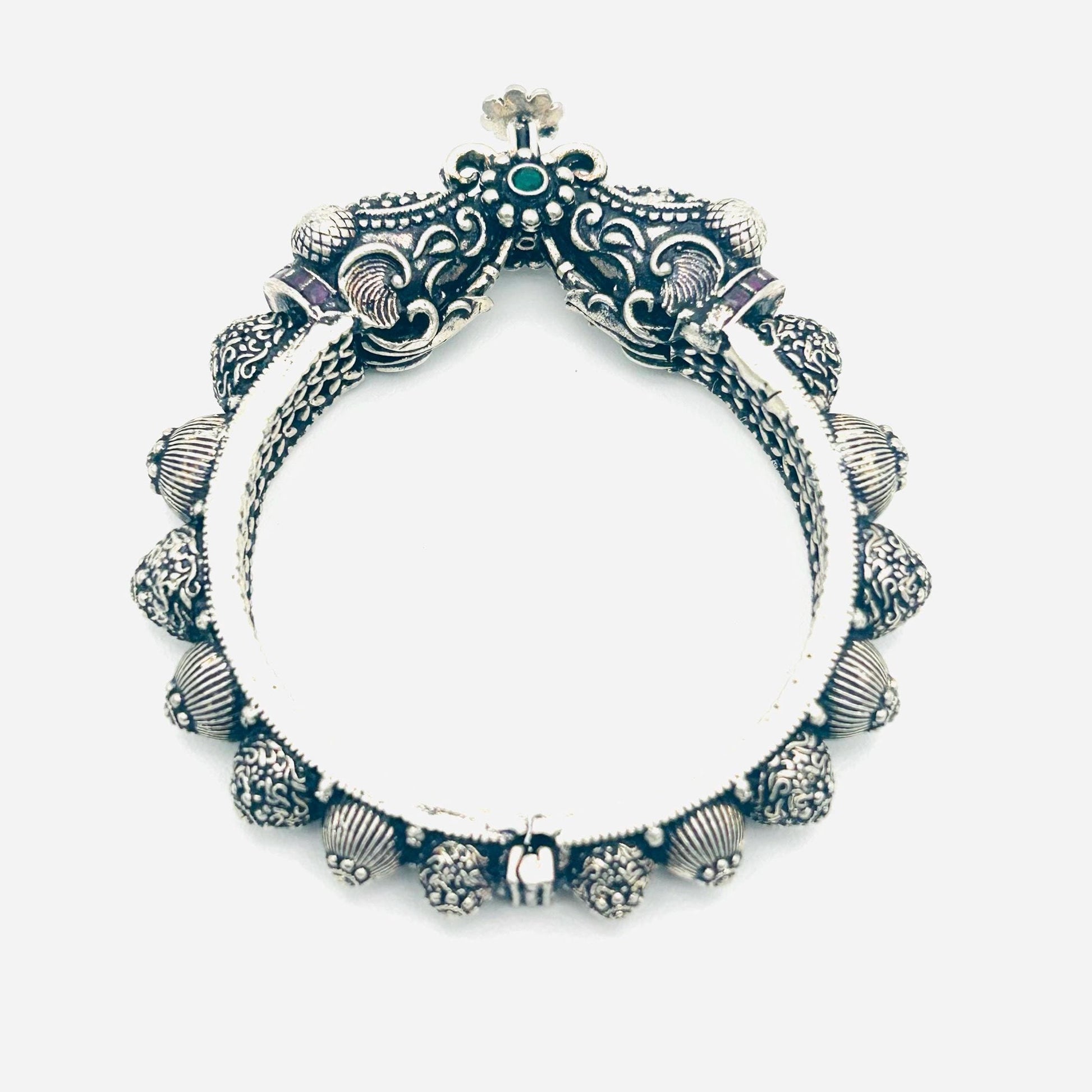 Decorative wreath with shell and shellfish designs on a white background