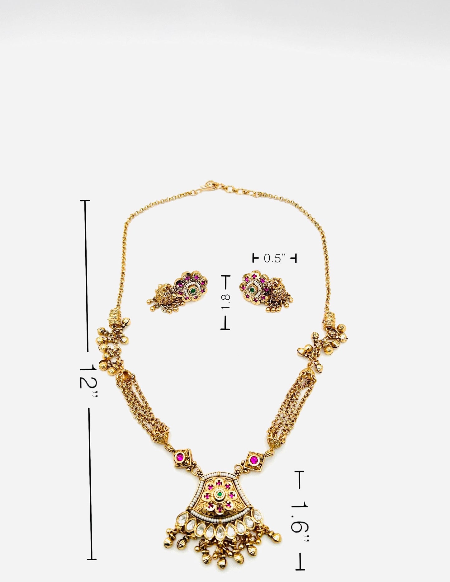 Gold necklace with measurements on a white background