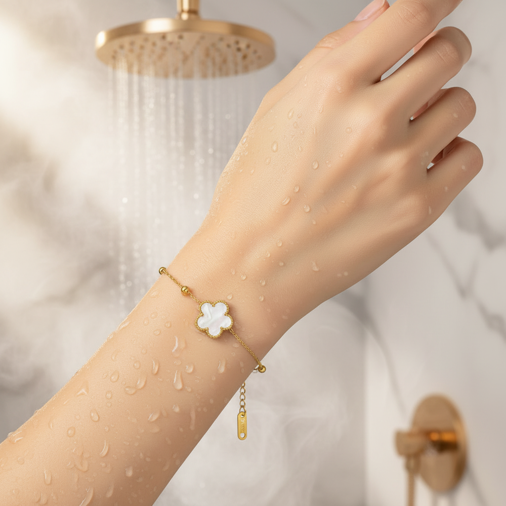 White Nacre Flower Solitaire Beaded Station Bracelet | 18K Gold Plated